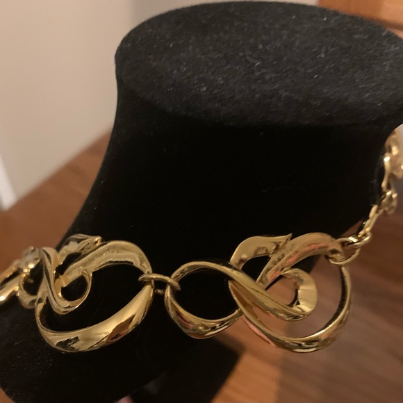 Polished Spiral Necklace, Goldtone, Like New Condition In Box - Picture 8 of 12